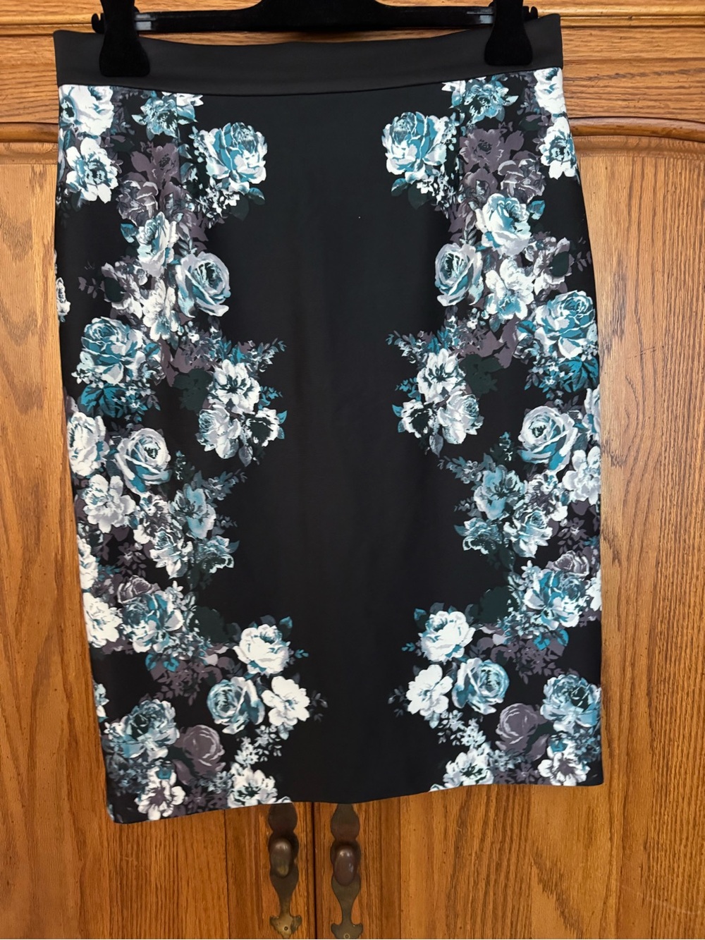 ANTONIO MELANI Black Pencil Skirt with Teal and White Floral Print
